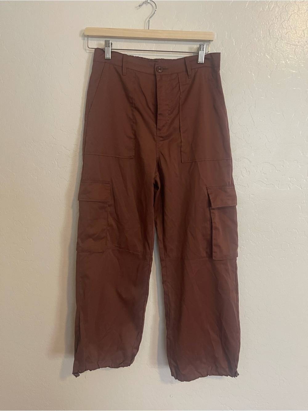 BCBGeneration parachute jogger cargo pants in a rich chocolate brown Small